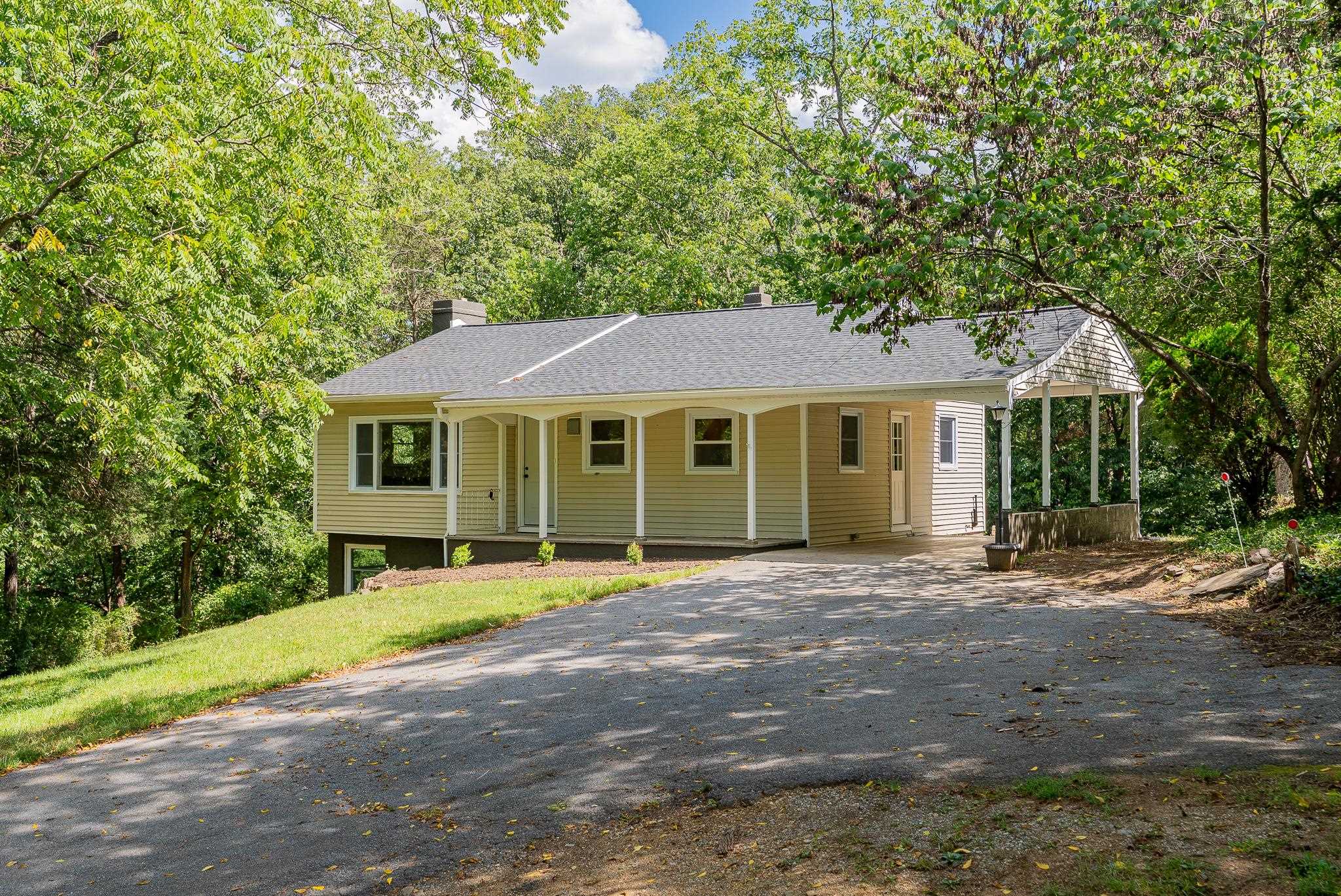 546 LUPTON RD