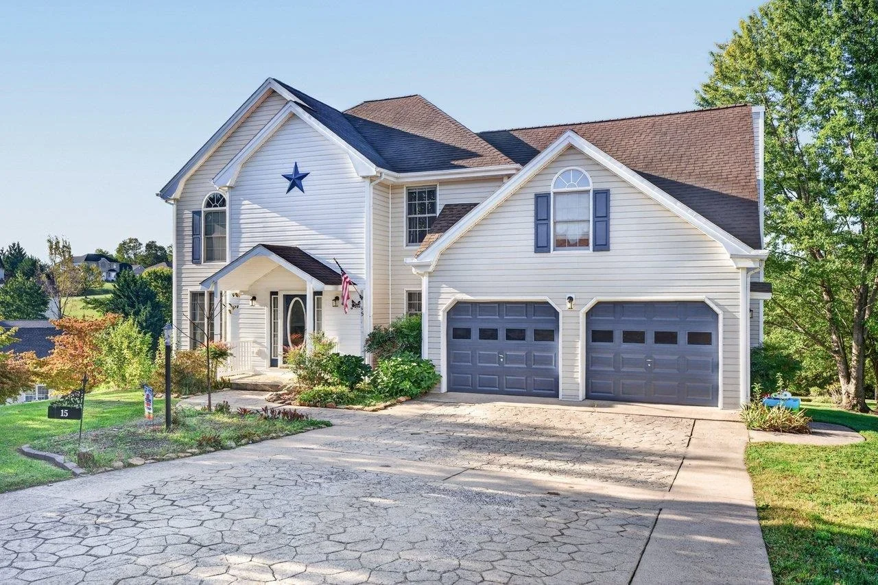 15 Marie Ct