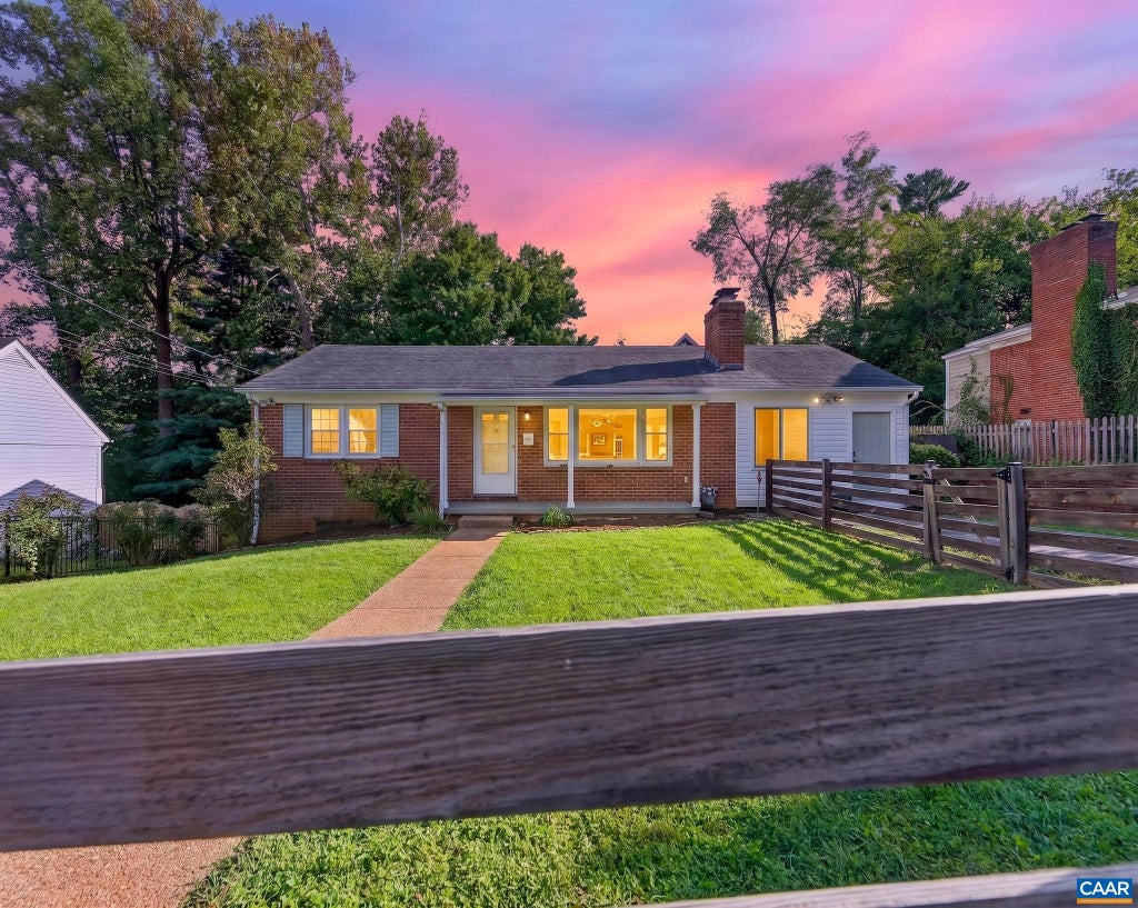 Photo of 1514 Amherst St, Charlottesville, VA 22902 (MLS # 681634)