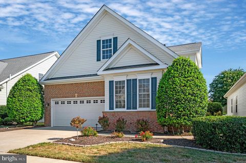 Photo of 5105 Sewells Pointe Dr, Fredericksburg, VA 22407 (MLS # VASP2036540)