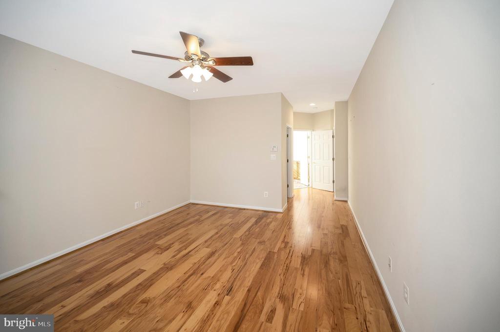 Fredericksburg, Virginia 22407, United States, 4 Bedrooms Bedrooms, ,4 BathroomsBathrooms,Residential,Active,223829