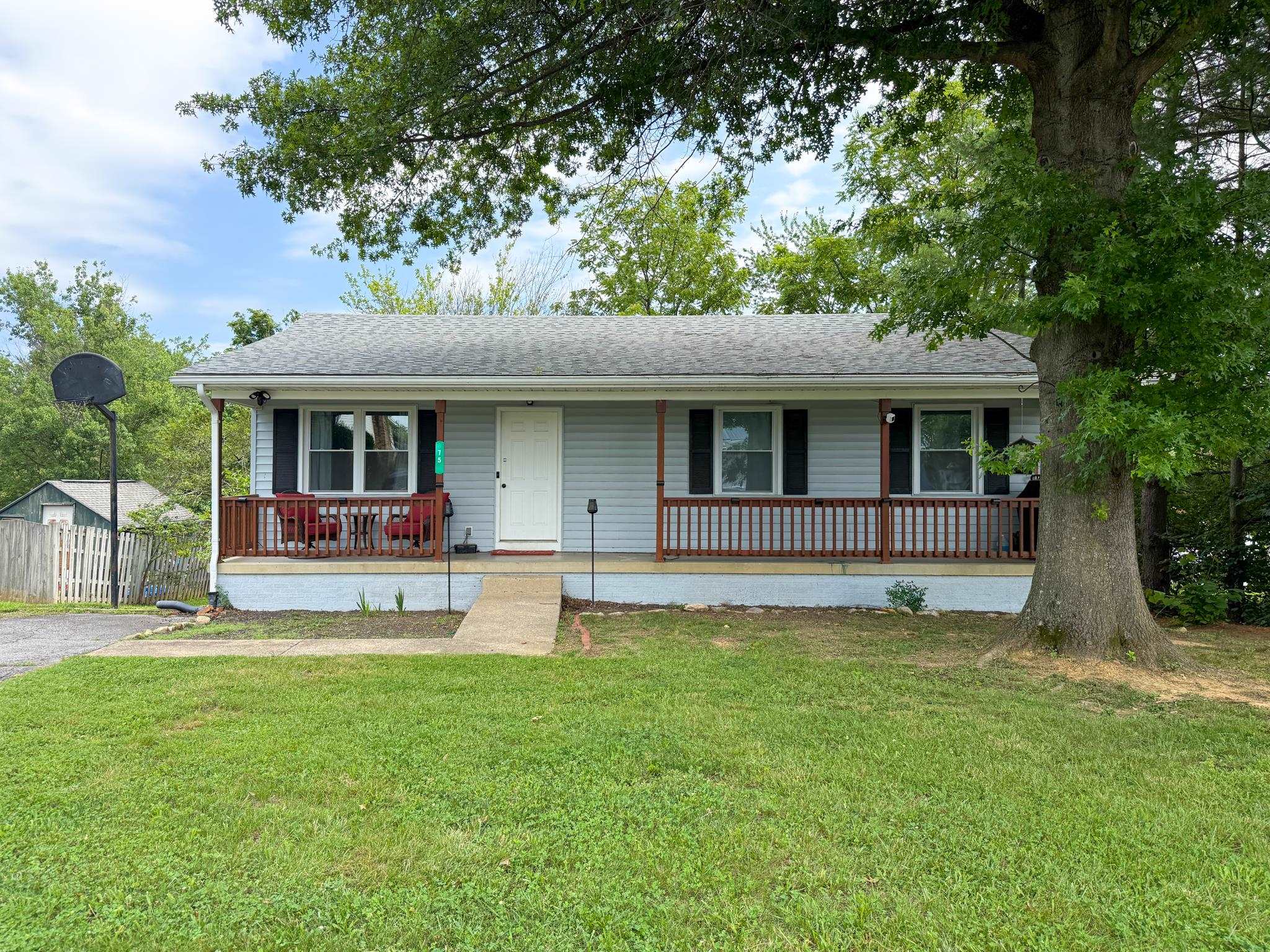 75 Idlewood Blvd, Staunton, VA, 24401