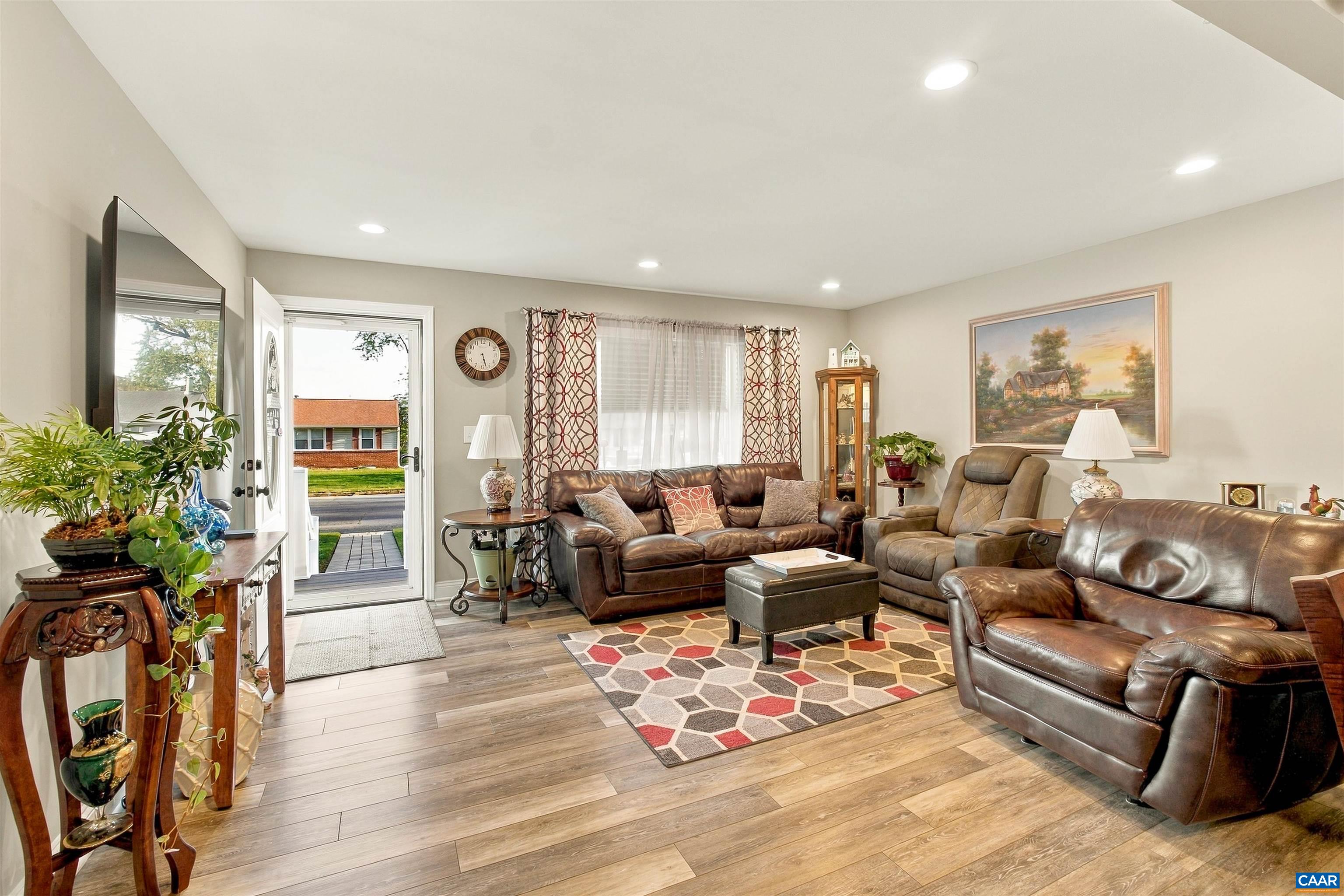 331 LINK RD