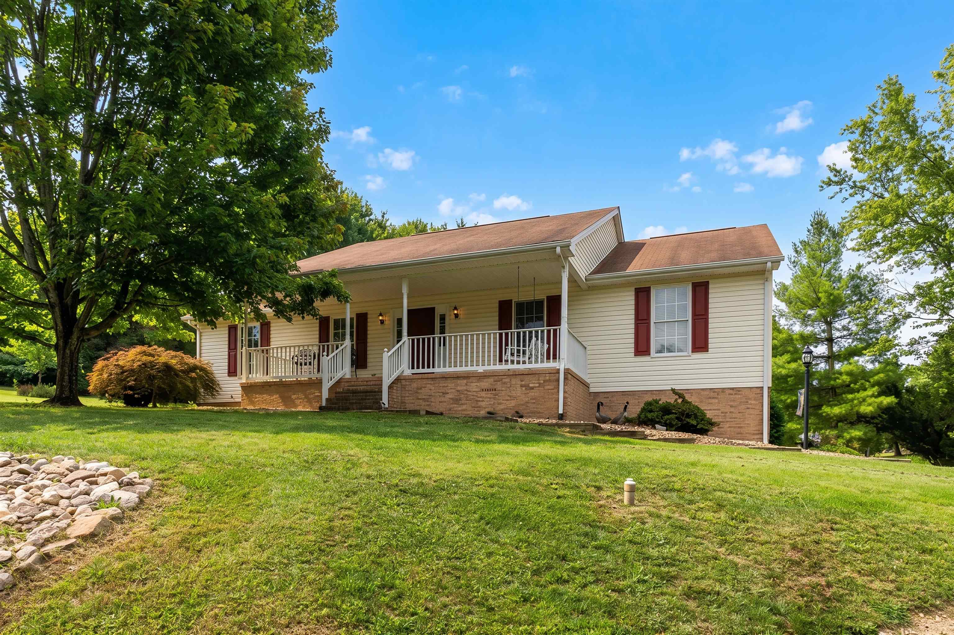 30 LOST POND CT