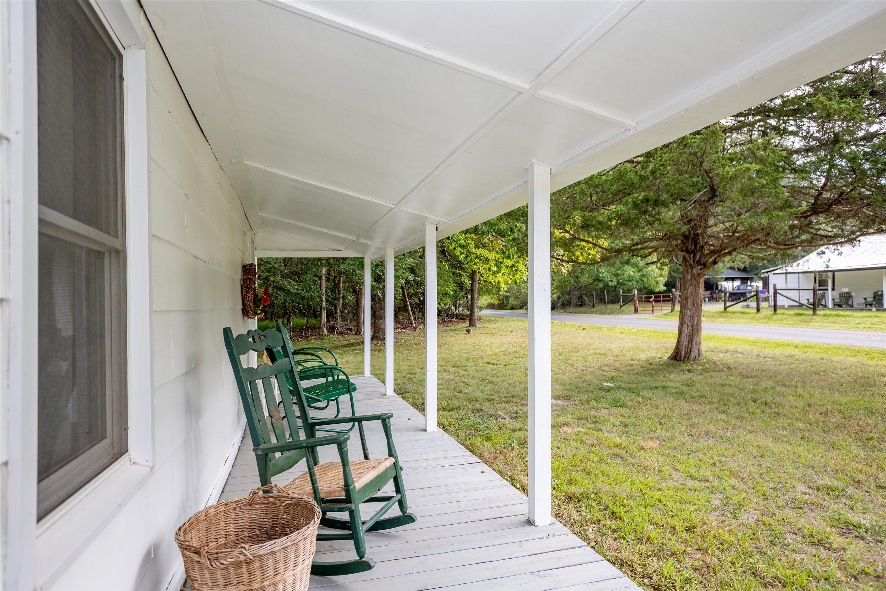 1737 LITTLE RIVER RD