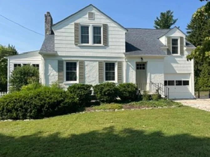 102 Taylor St