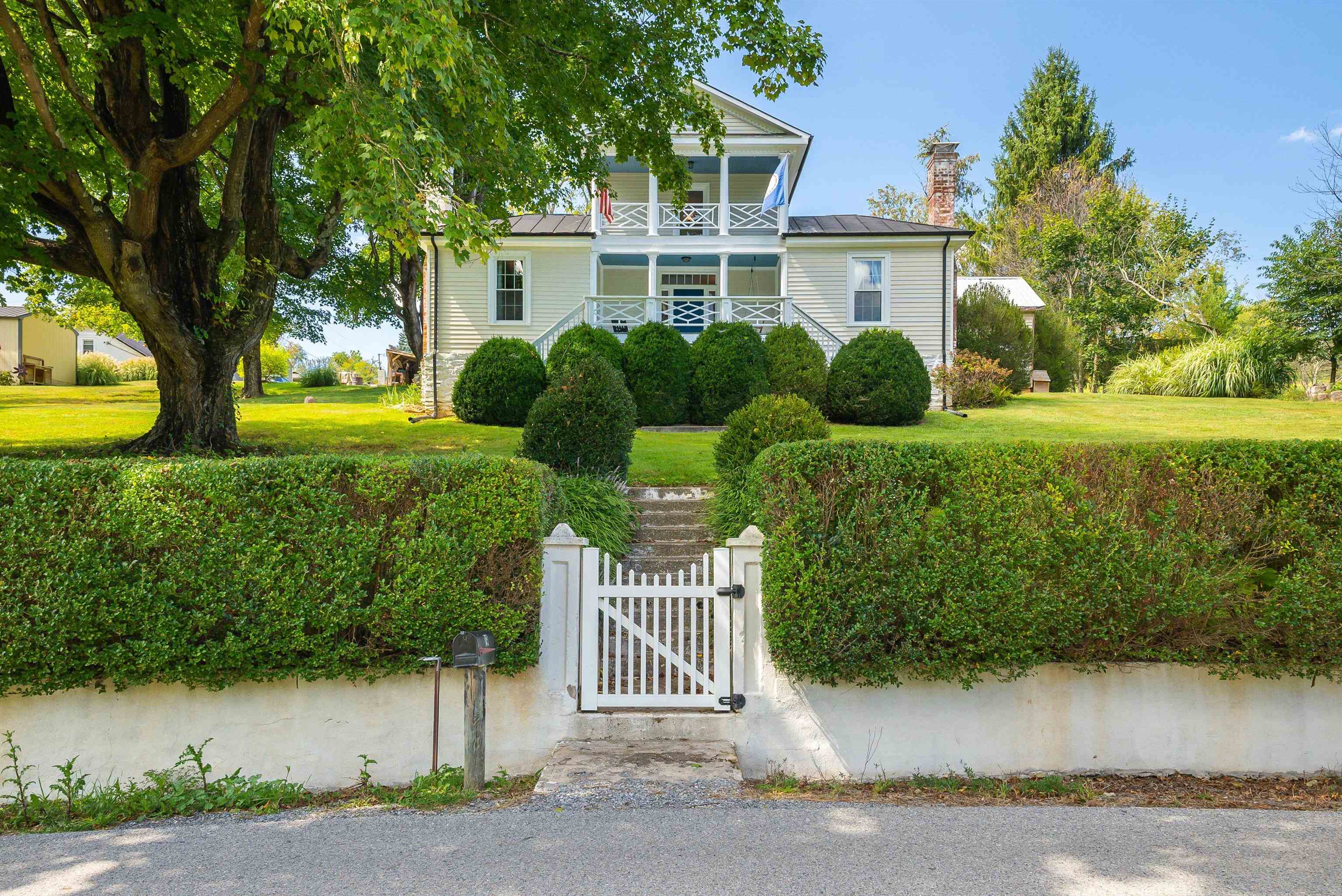 19 MT HERMON RD
