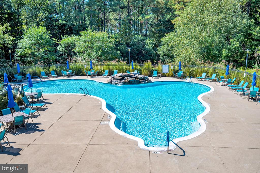 Fredericksburg, Virginia 22407, United States, 4 Bedrooms Bedrooms, ,4 BathroomsBathrooms,Residential,Active,247169