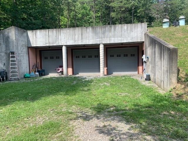 12002 JACKSON RIVER RD