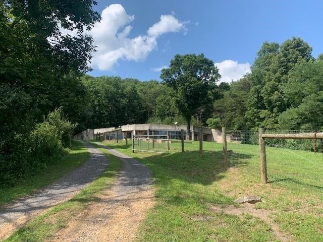 12002 JACKSON RIVER RD