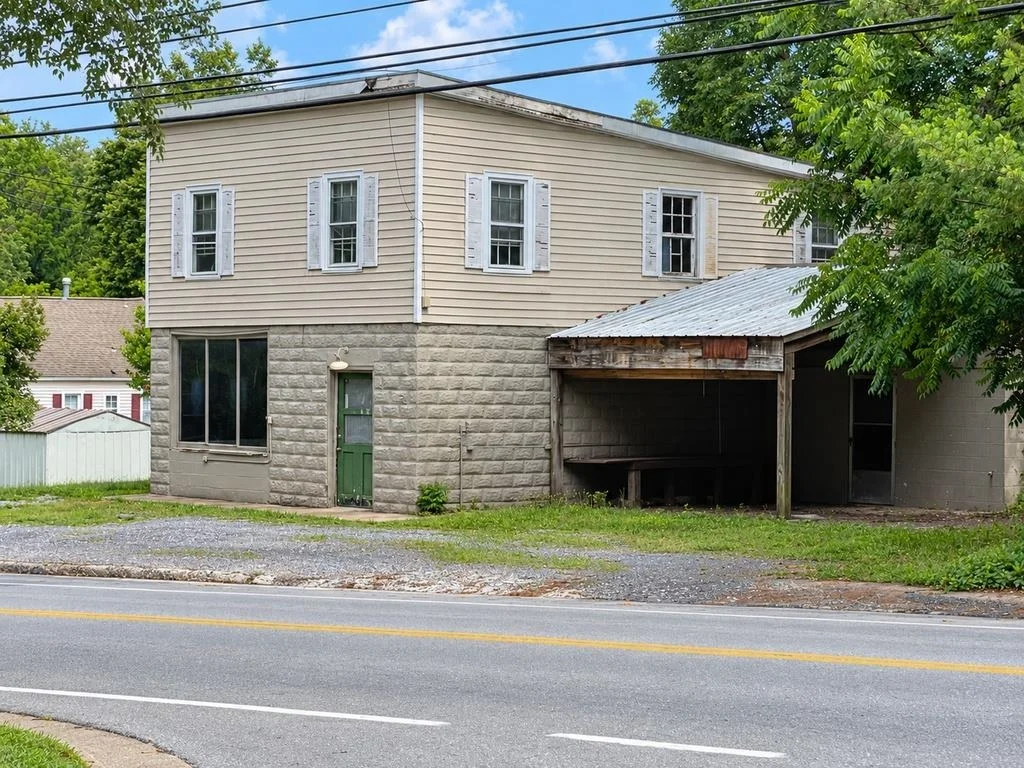 1432 Lyndhurst Rd