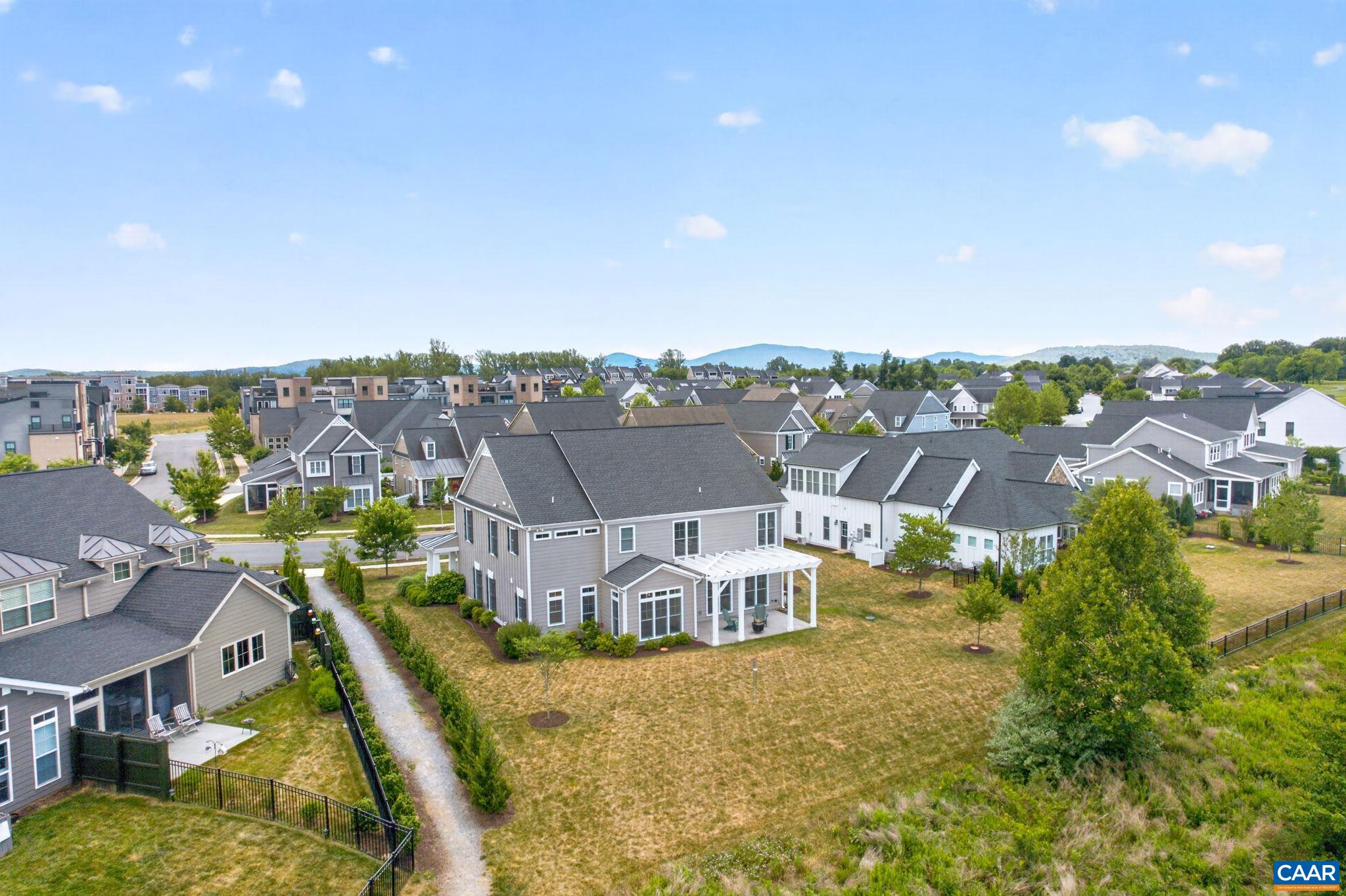 801 GOLF VIEW DR