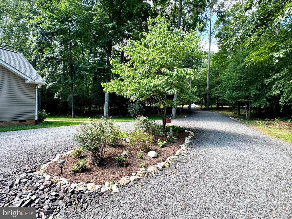 Rhoadesville, Virginia 22542, United States, 3 Bedrooms Bedrooms, ,2 BathroomsBathrooms,Residential,Pending,162408