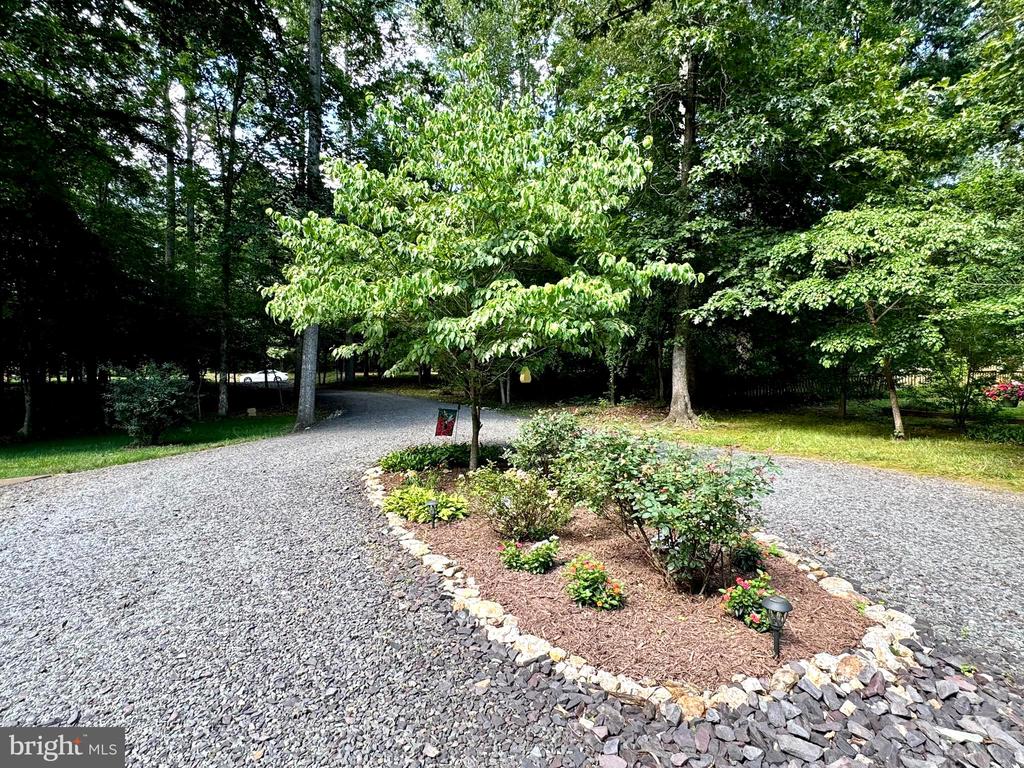 Rhoadesville, Virginia 22542, United States, 3 Bedrooms Bedrooms, ,2 BathroomsBathrooms,Residential,Pending,162408