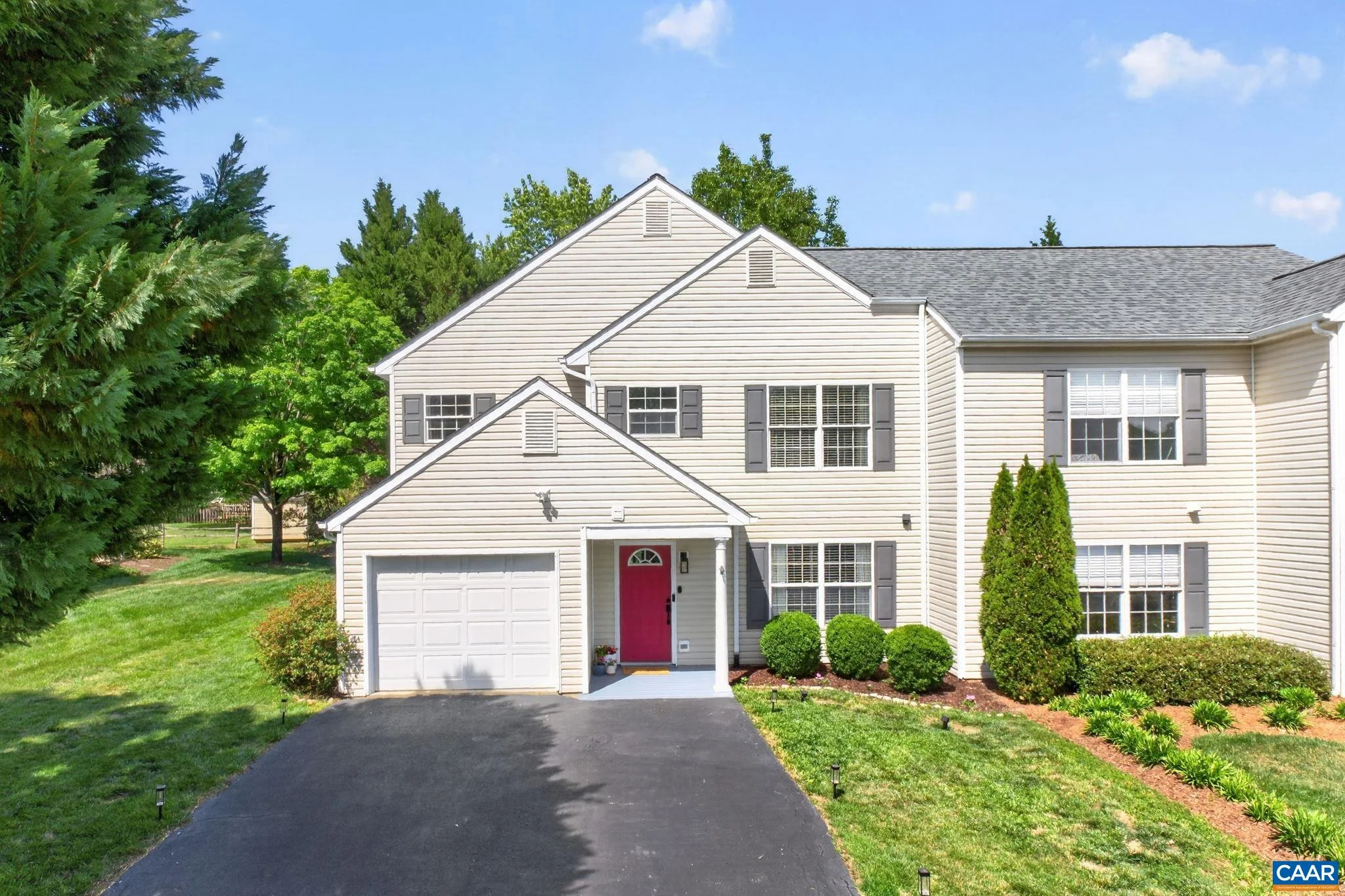 1557 Primrose Ln