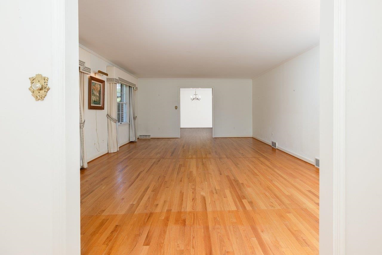 1270 NOVA DR