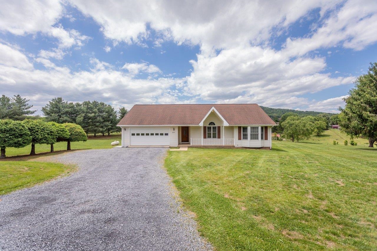 2220 PINEWOODS RD