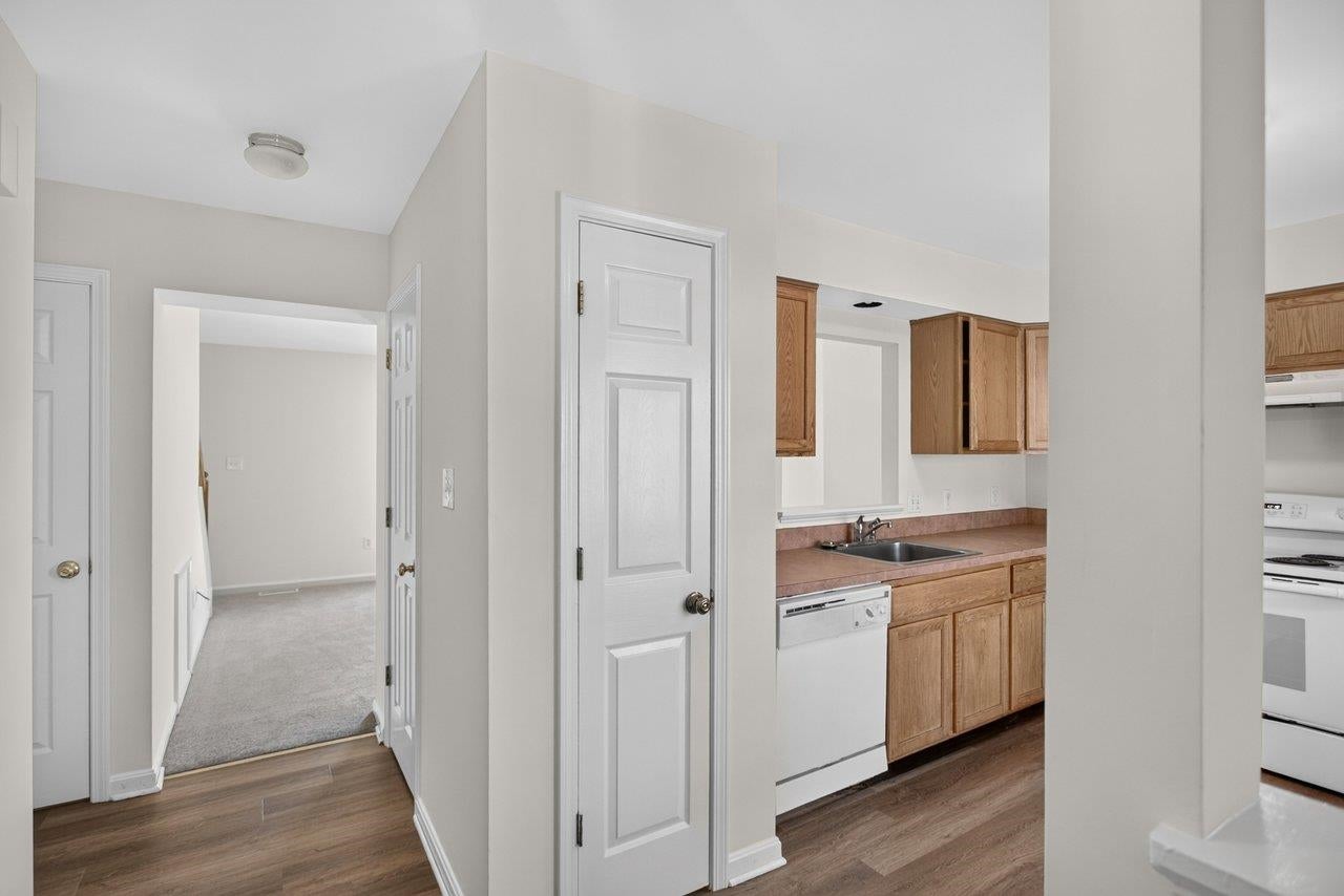 1232 COMMERCIAL CT