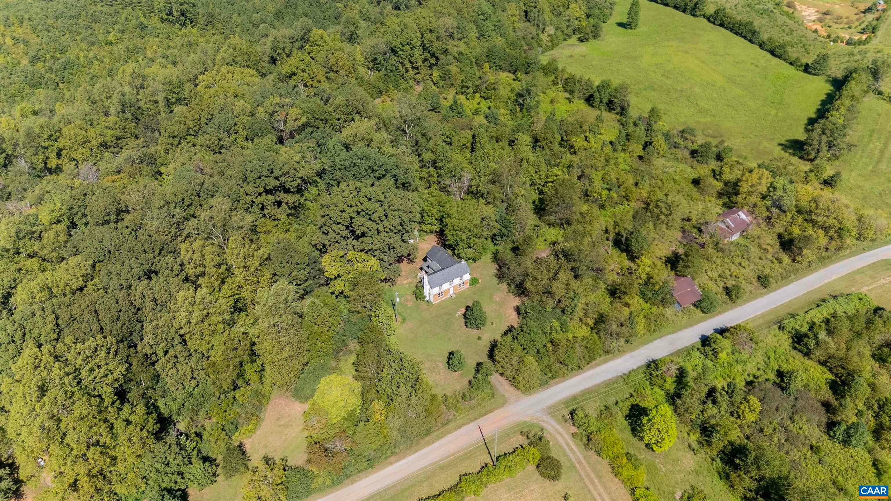 155 ROACHS LN