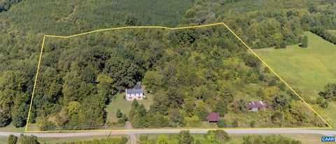 155 ROACHS LN Dillwyn VA 23936