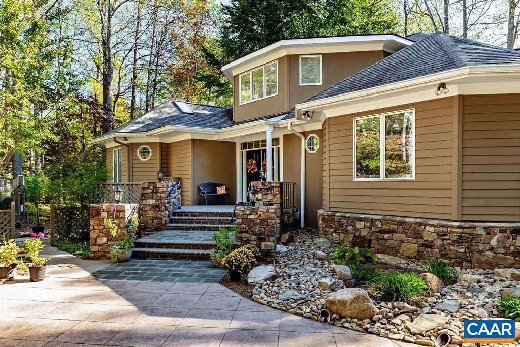 105 SADDLEBACK KNL