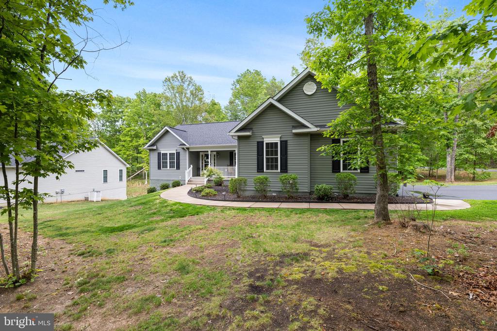 132 PINEHURST DR DR