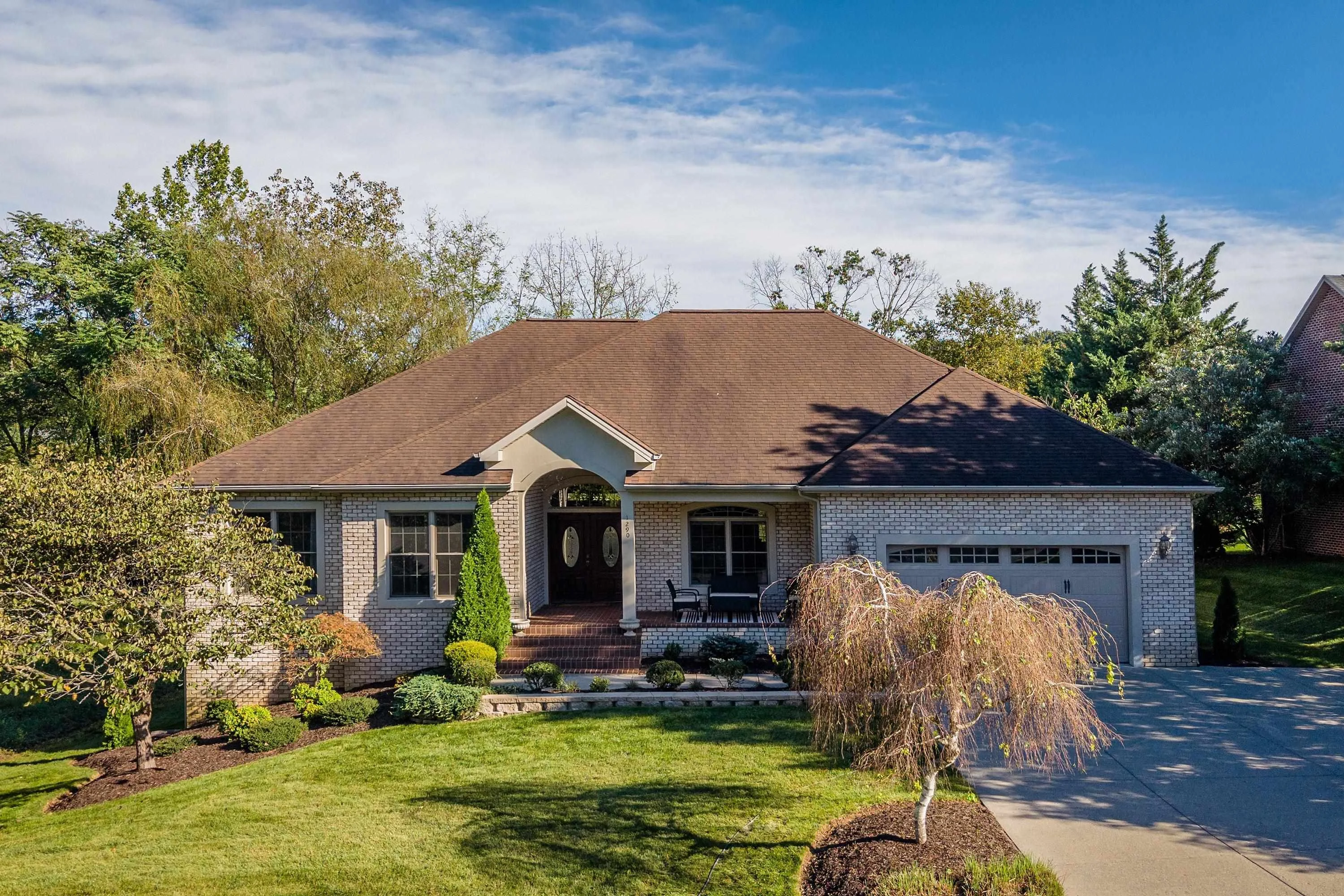 1290 Kentshire Dr