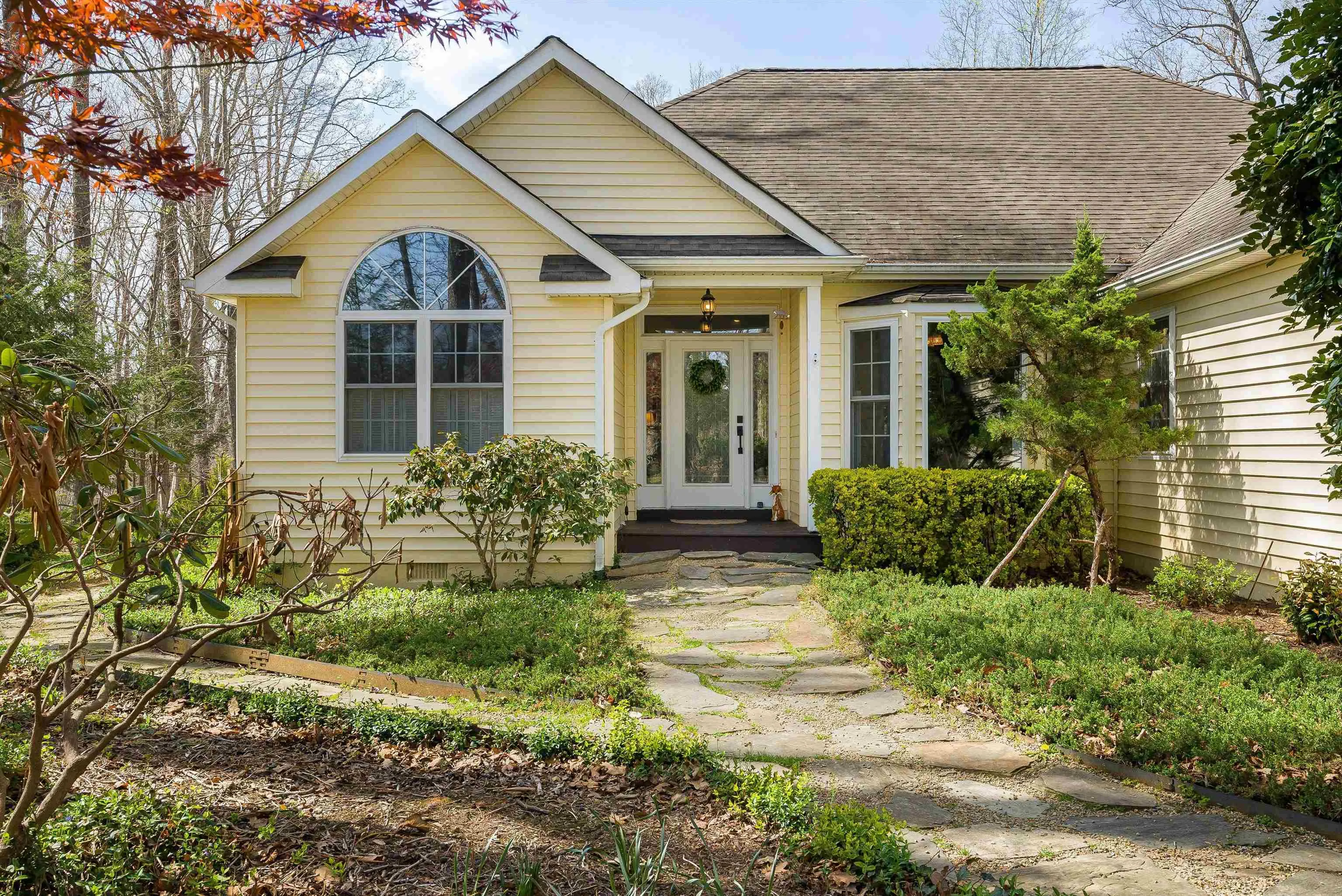 553 Hidden Valleys Rd