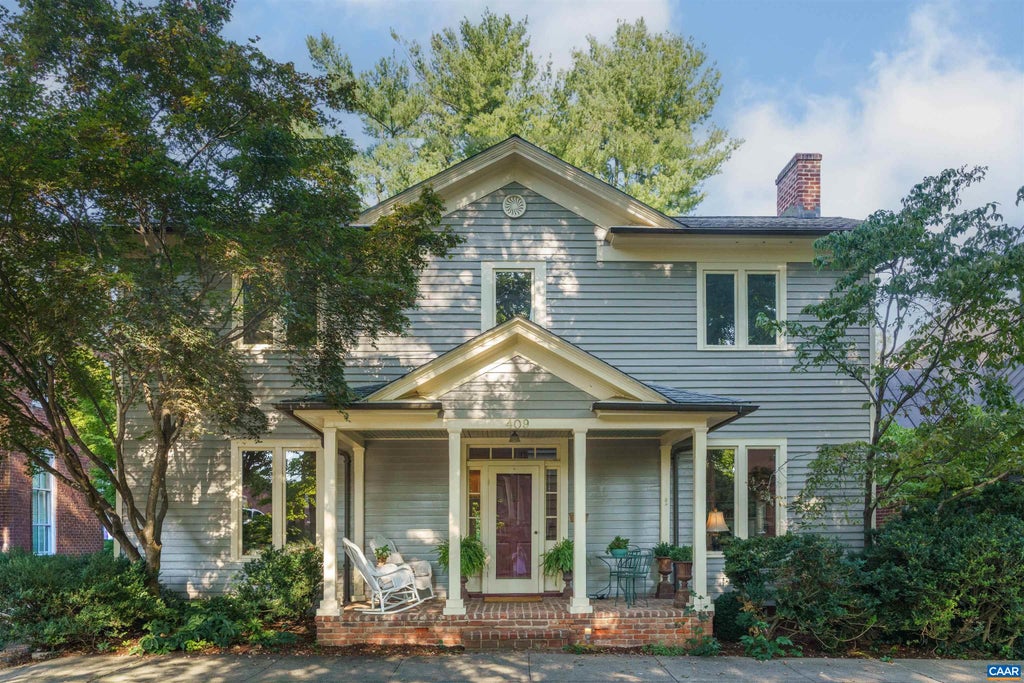 Photo of 409 2nd St NE, Charlottesville, VA 22902 (MLS # 681571)