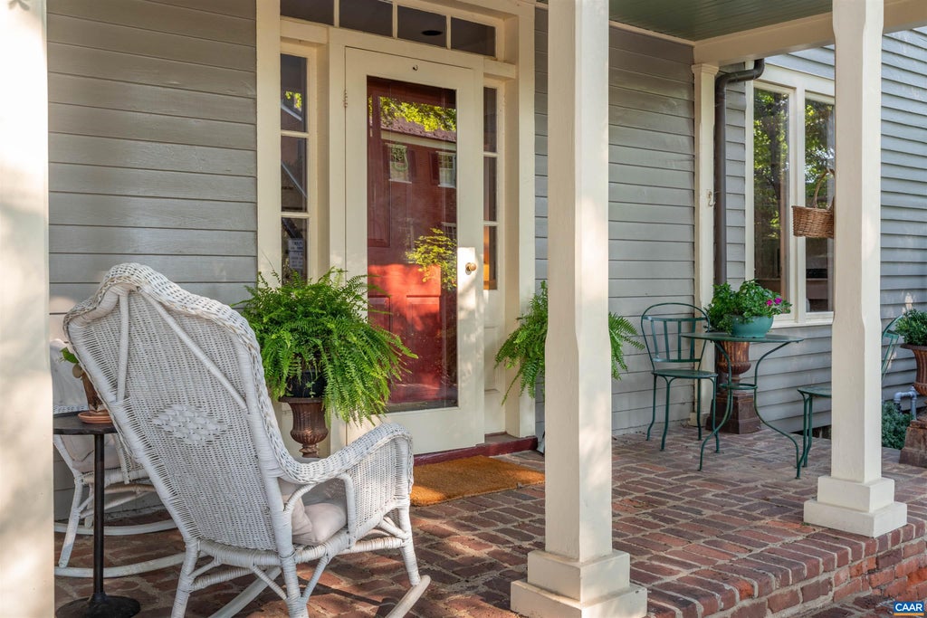 Photo of 409 2nd St NE, Charlottesville, VA 22902 (MLS # 681571)