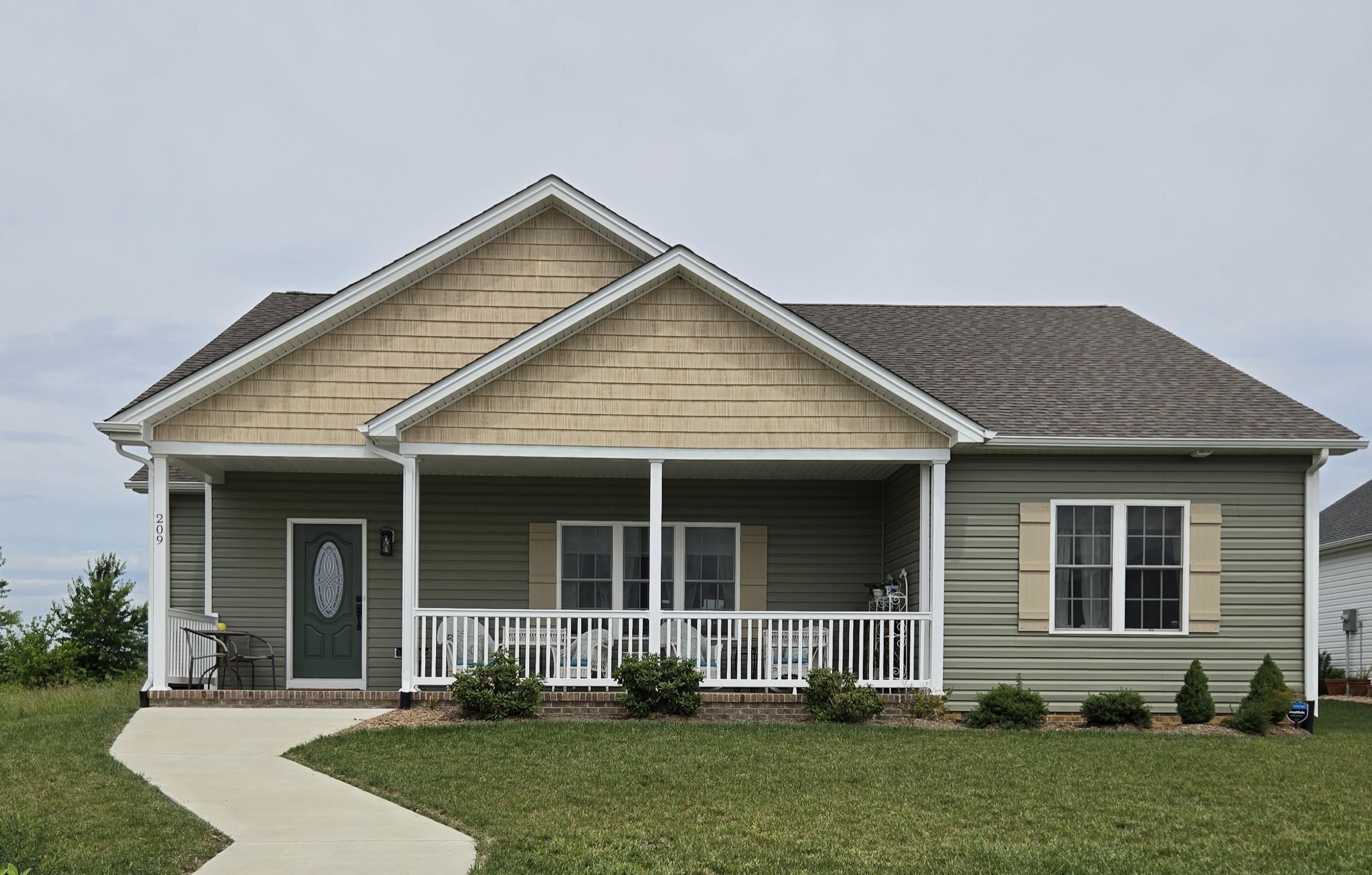 209 Stone Dr, Stuarts Draft, VA, 24477