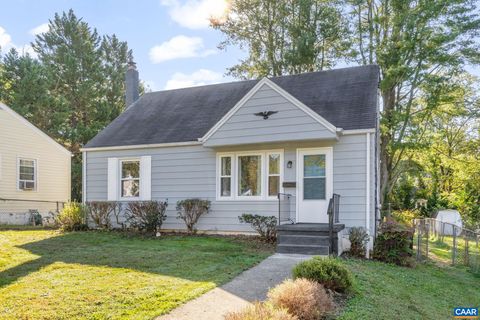 Photo of 1610 Center Ave, Charlottesville, VA 22903 (MLS # 669874)