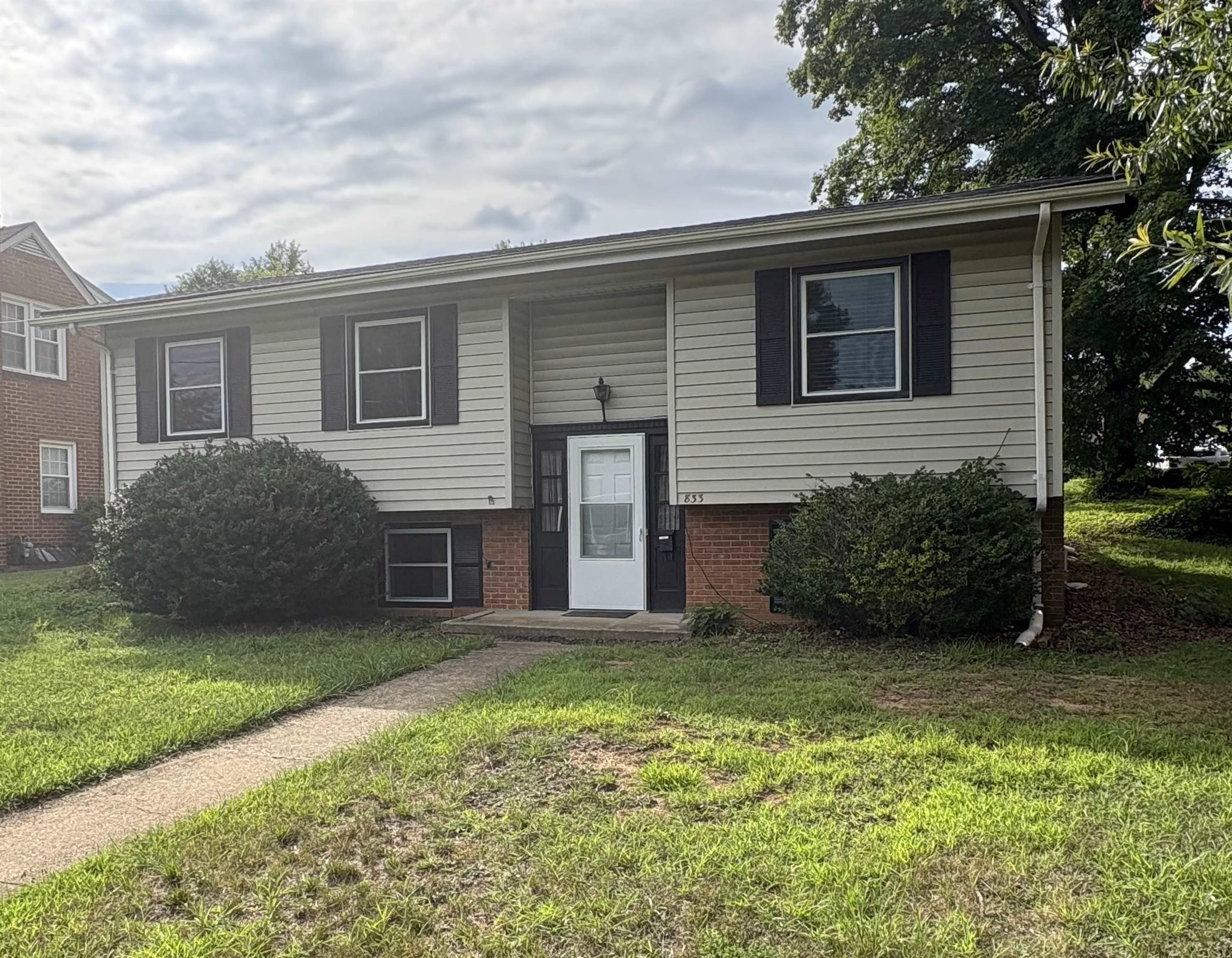 833 Jefferson Ave