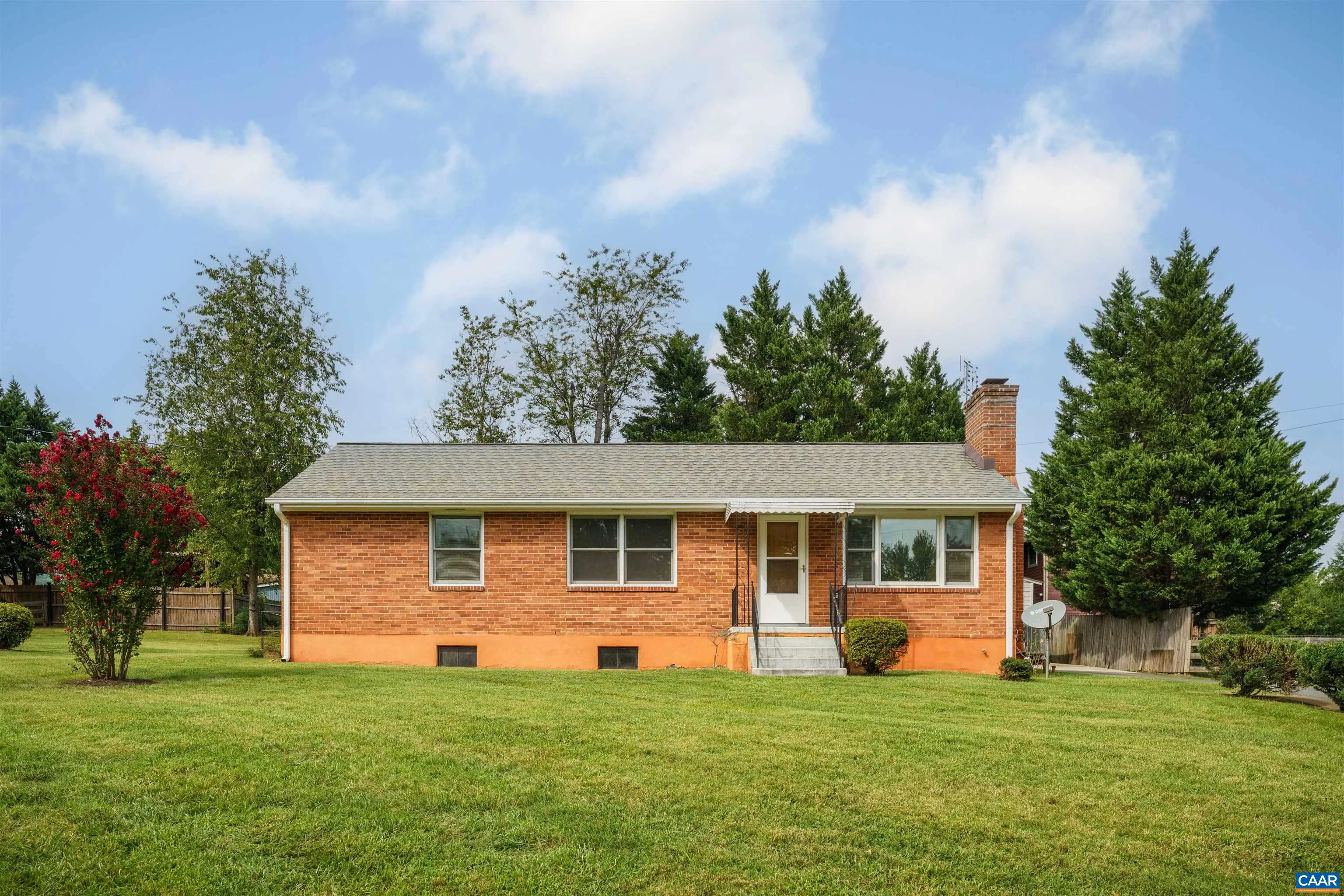 5669 Wayland Dr