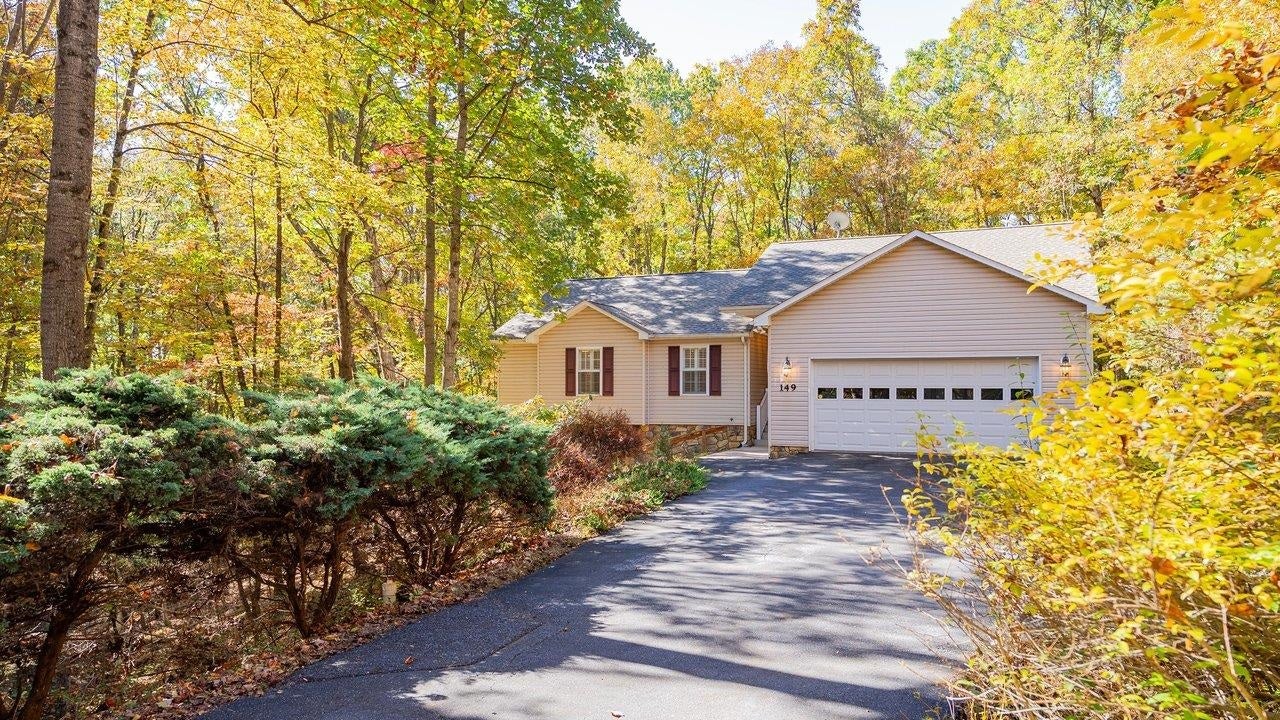 149 PLEASANT LN