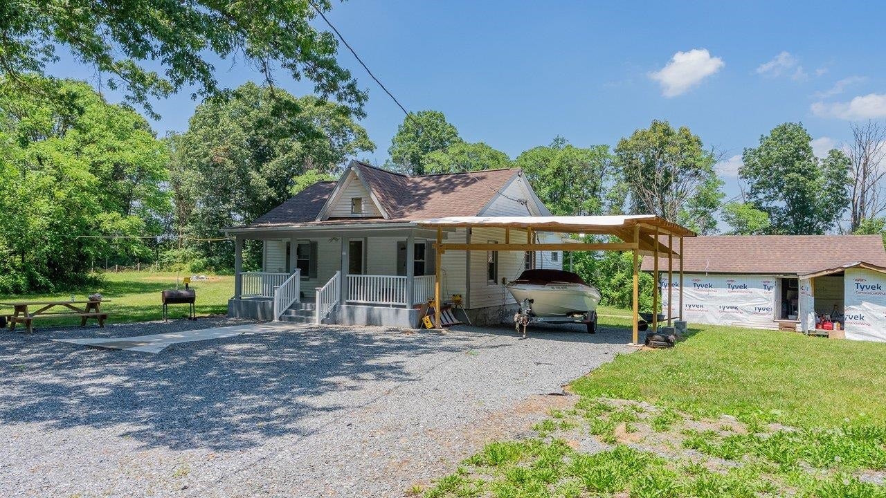 1200 Wahnona Ave, Shenandoah, VA, 22849