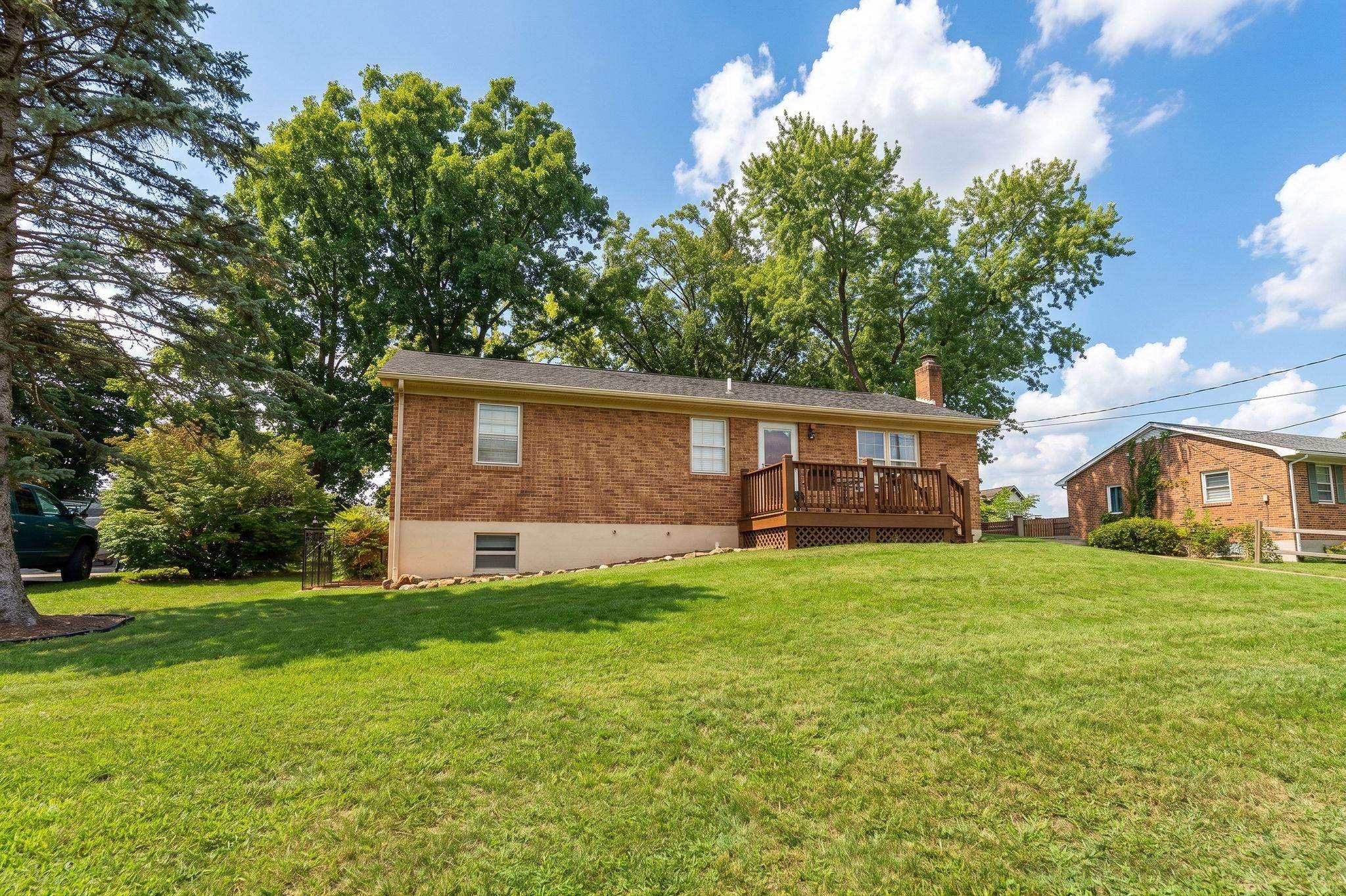 17 KEN VIEW AVE