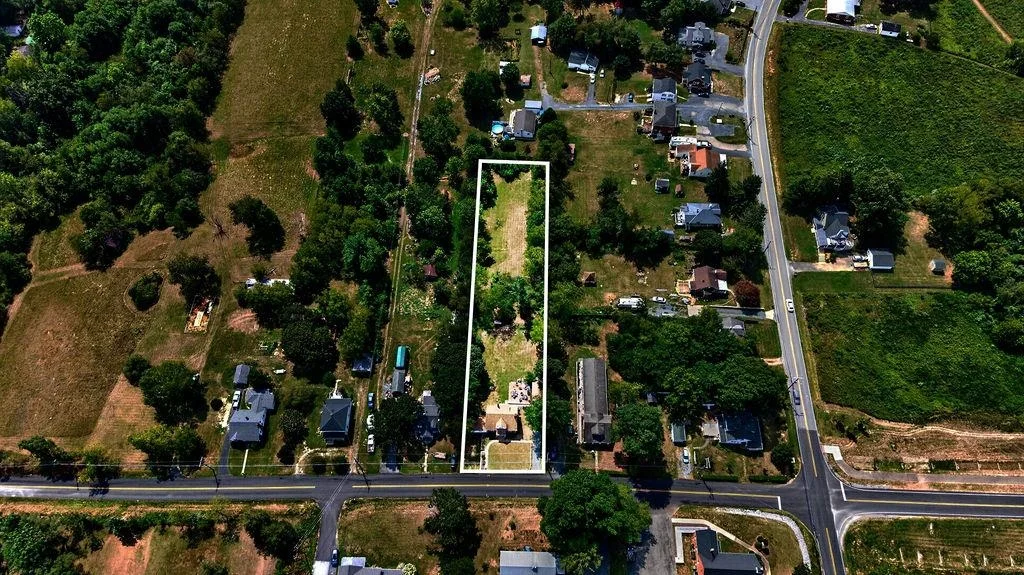 304 Oak Ln N, Waynesboro, VA, 22980