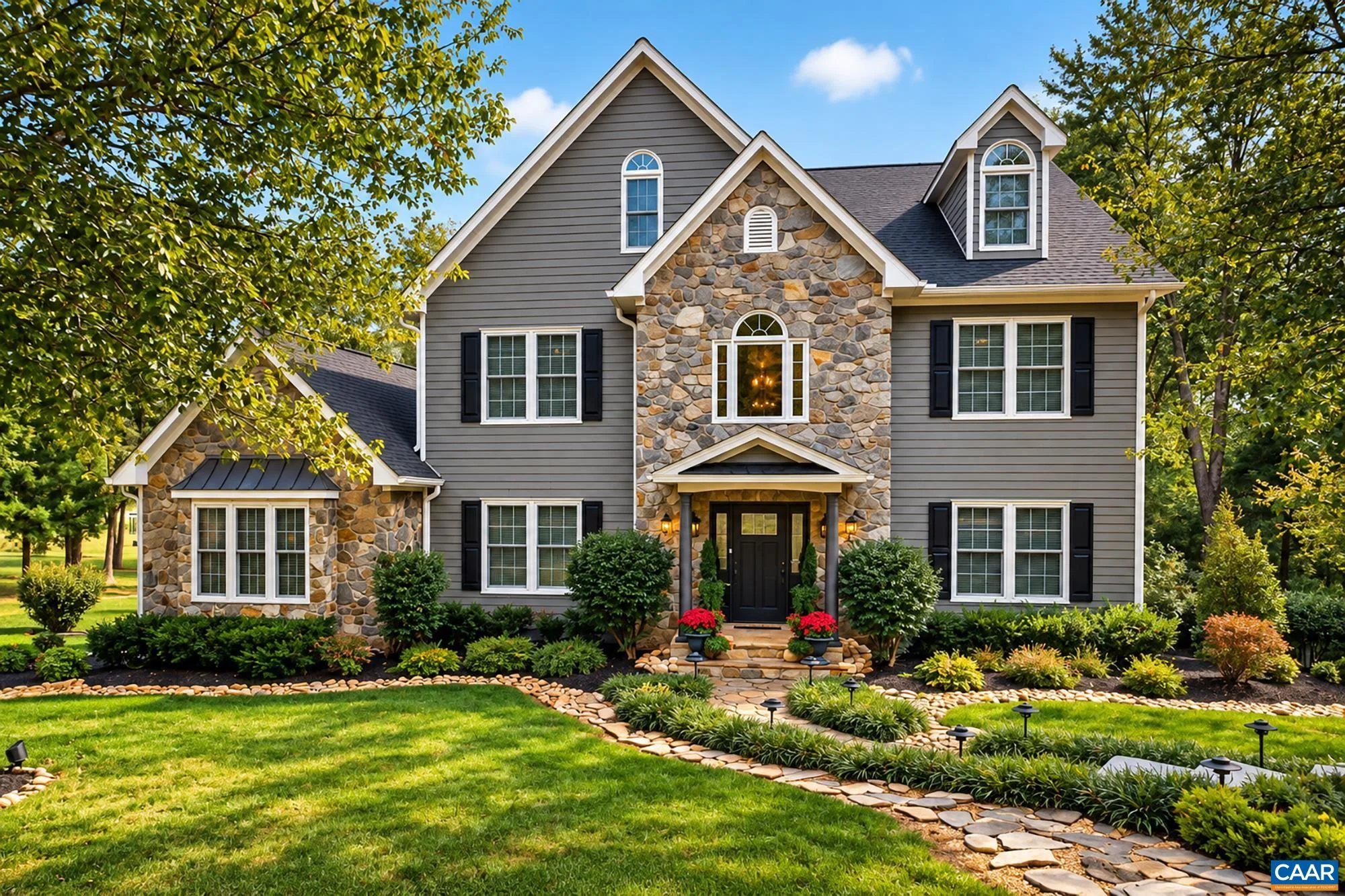 40 Shadow Crest Ln