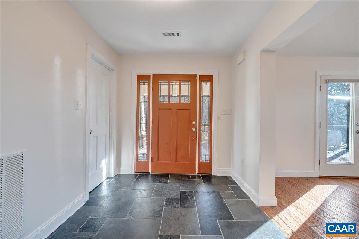 Farmville, Virginia 23901, United States, 3 Bedrooms Bedrooms, ,3 BathroomsBathrooms,Residential,Active,256845