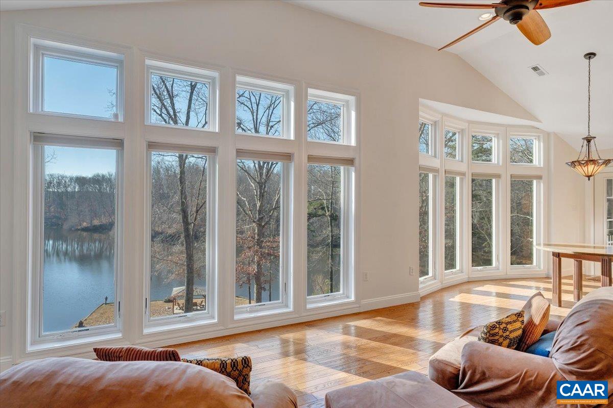 Farmville, Virginia 23901, United States, 3 Bedrooms Bedrooms, ,3 BathroomsBathrooms,Residential,Active,256845