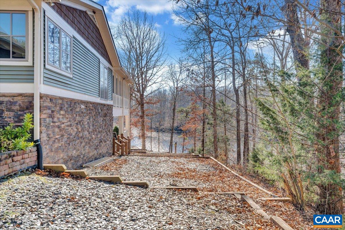 Farmville, Virginia 23901, United States, 3 Bedrooms Bedrooms, ,3 BathroomsBathrooms,Residential,Active,256845