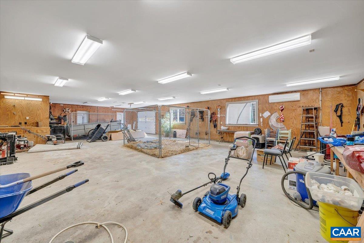 Farmville, Virginia 23901, United States, 3 Bedrooms Bedrooms, ,3 BathroomsBathrooms,Residential,Active,256845