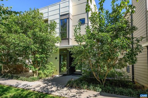 Photo of 1130 High St E #J, Charlottesville, VA 22902 (MLS # 670001)