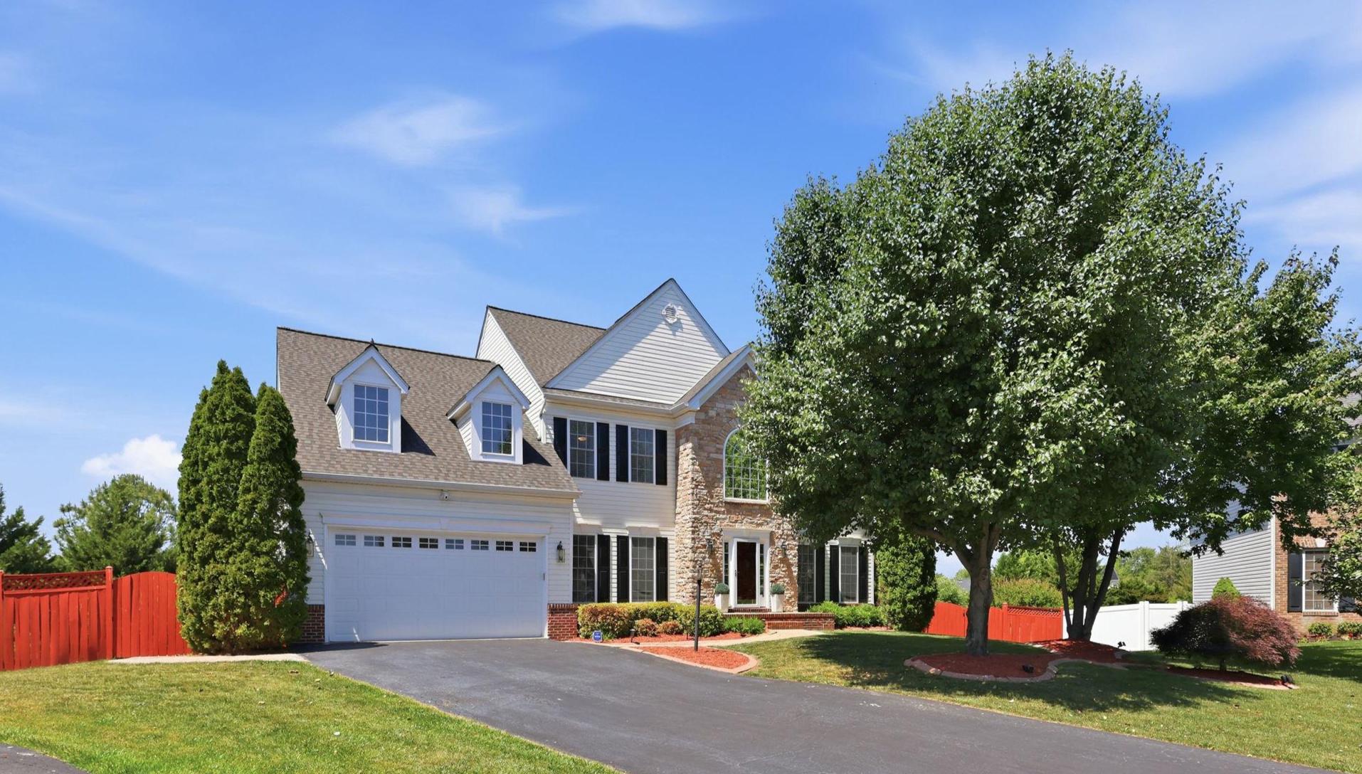 7116 CROWN JEWELS CT