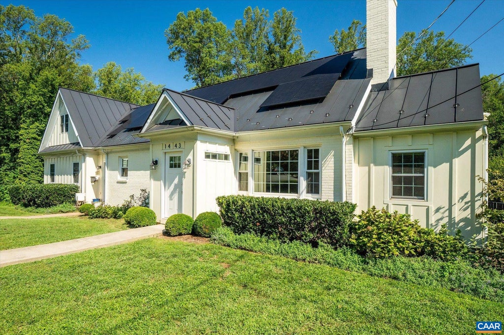 Photo of 1443 Plymouth Rd, Charlottesville, VA 22903 (MLS # 681475)