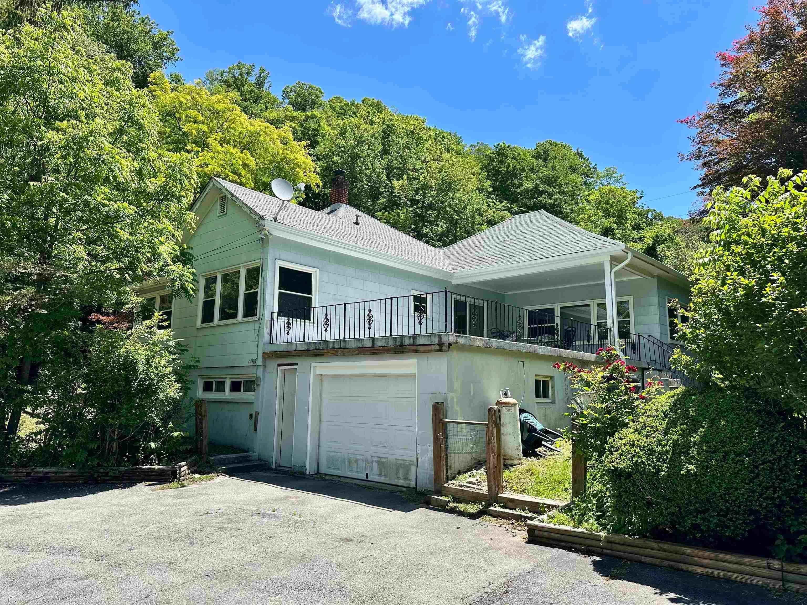 136 Klondike Rd, Warm Springs, VA, 24484