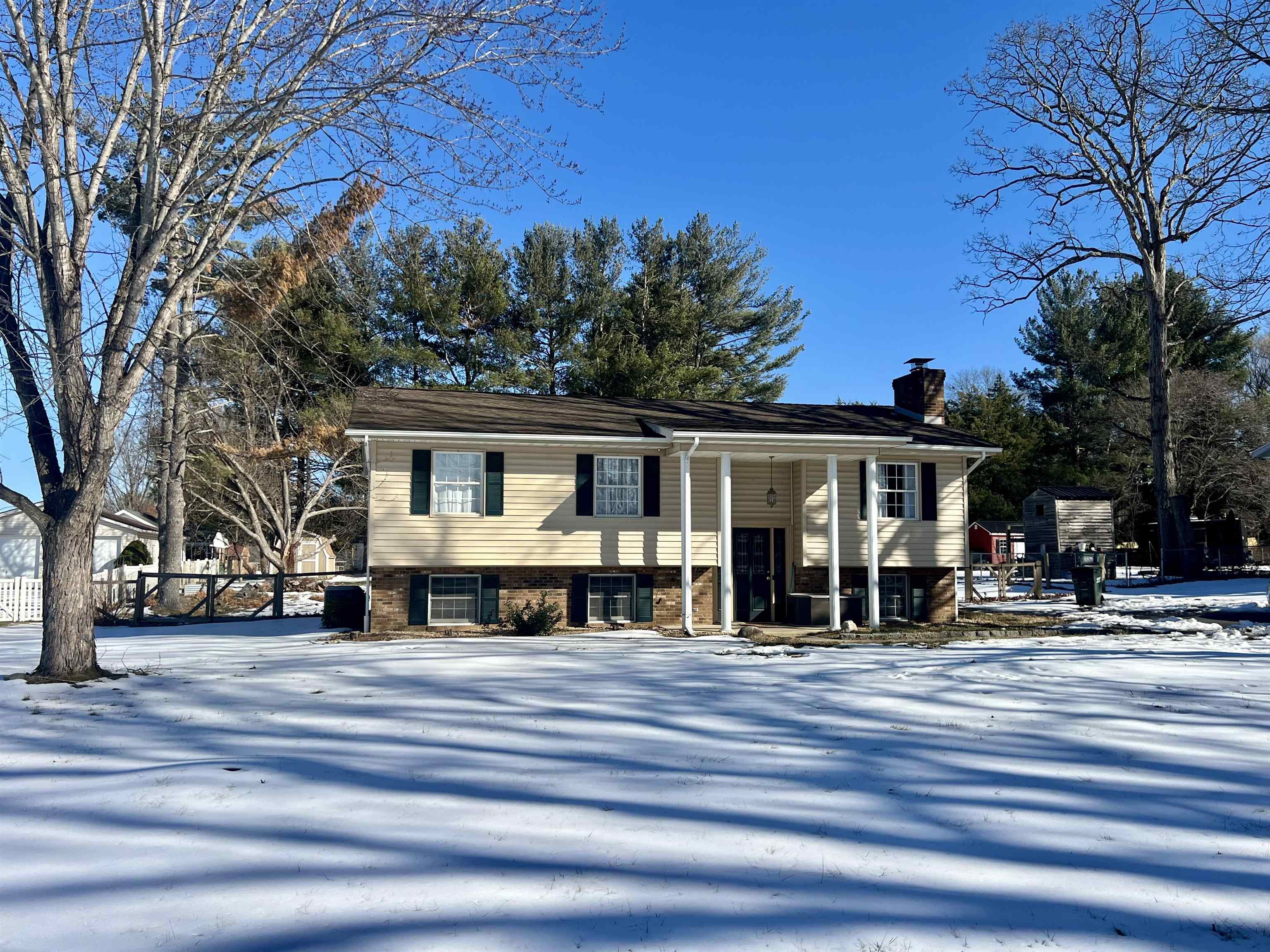 124 FOREST SPRINGS DR