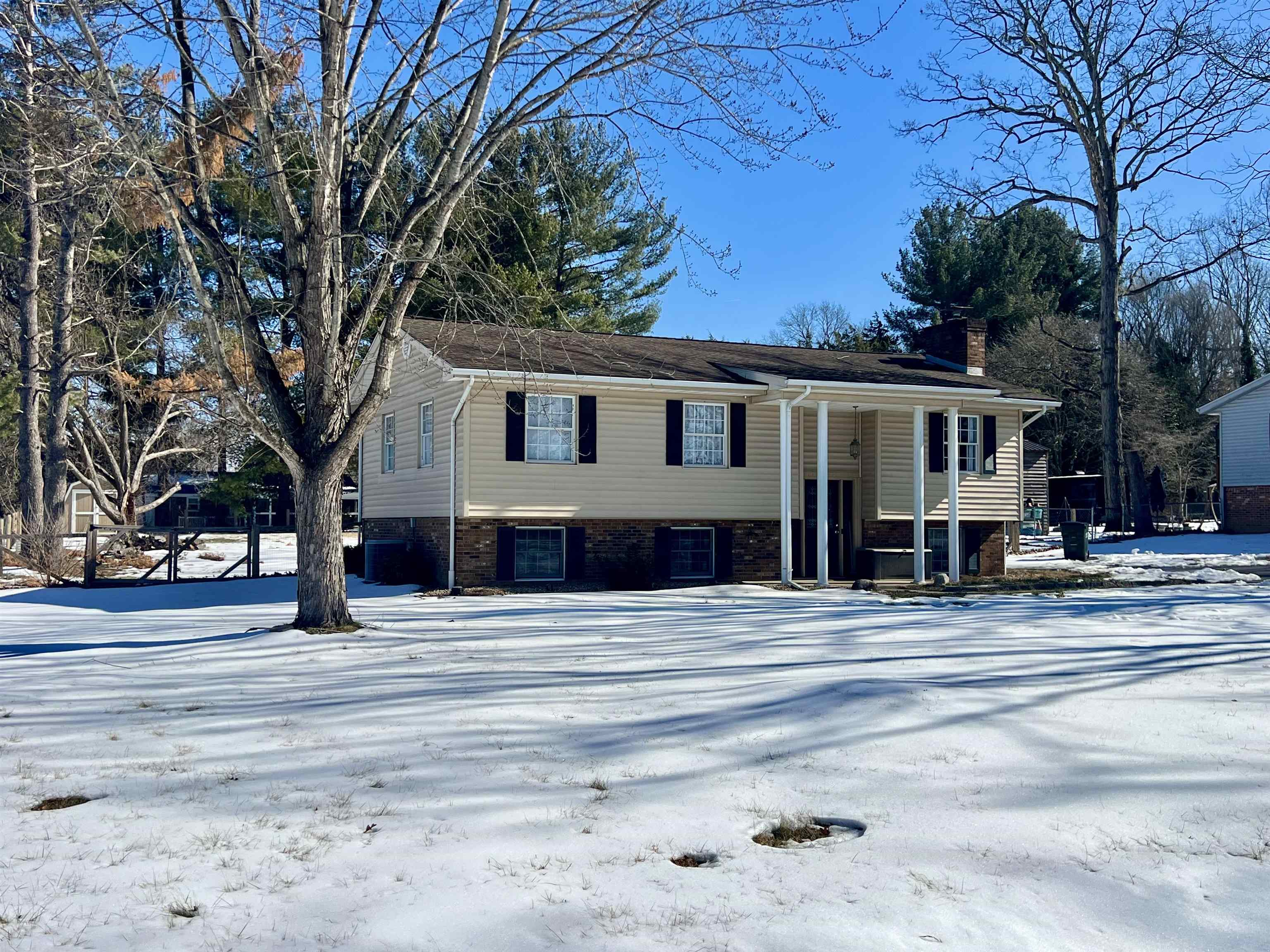 124 FOREST SPRINGS DR