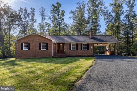 Photo of 107 Sylvan Ln, Madison, VA 22727 (MLS # VAMA2002472)